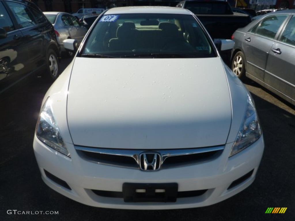 2007 Accord LX Sedan - Taffeta White / Ivory photo #6