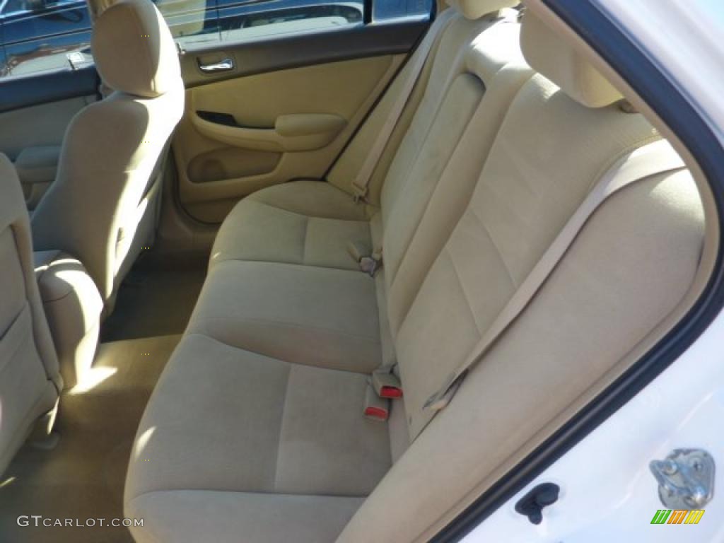 2007 Accord LX Sedan - Taffeta White / Ivory photo #8