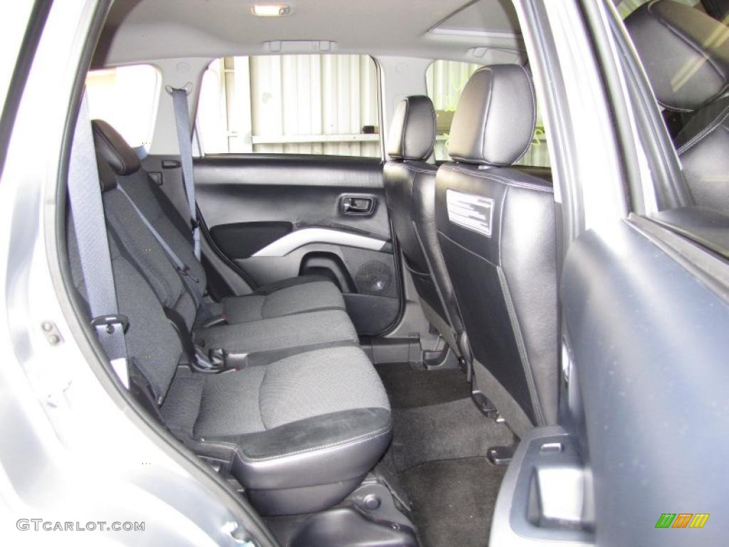Black Interior 2009 Mitsubishi Outlander SE Photo #42371419