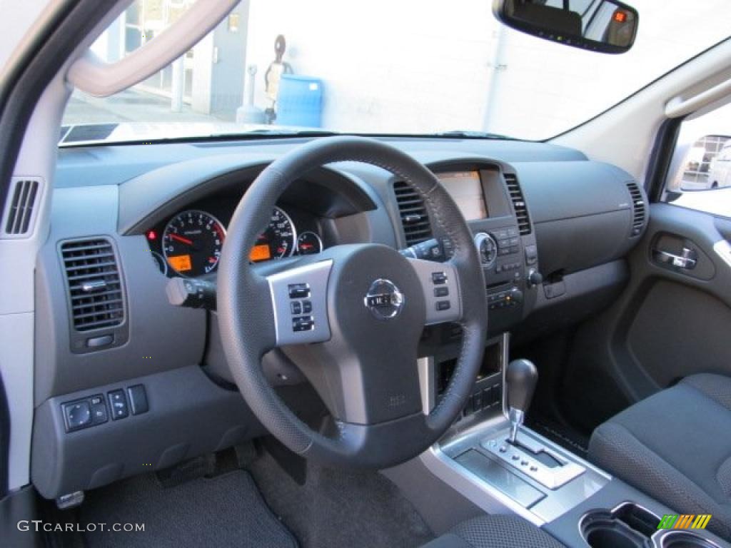 Graphite Interior 2011 Nissan Pathfinder SV 4x4 Photo #42372931