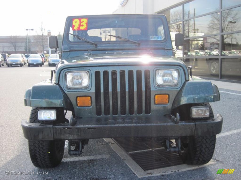 1993 Wrangler Sahara 4x4 - Hunter Green Metallic / Camel photo #2