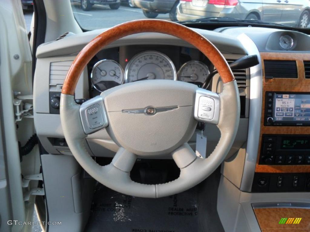 2008 Chrysler Aspen Limited Dark Slate Gray/Light Slate Gray Steering Wheel Photo #42382687