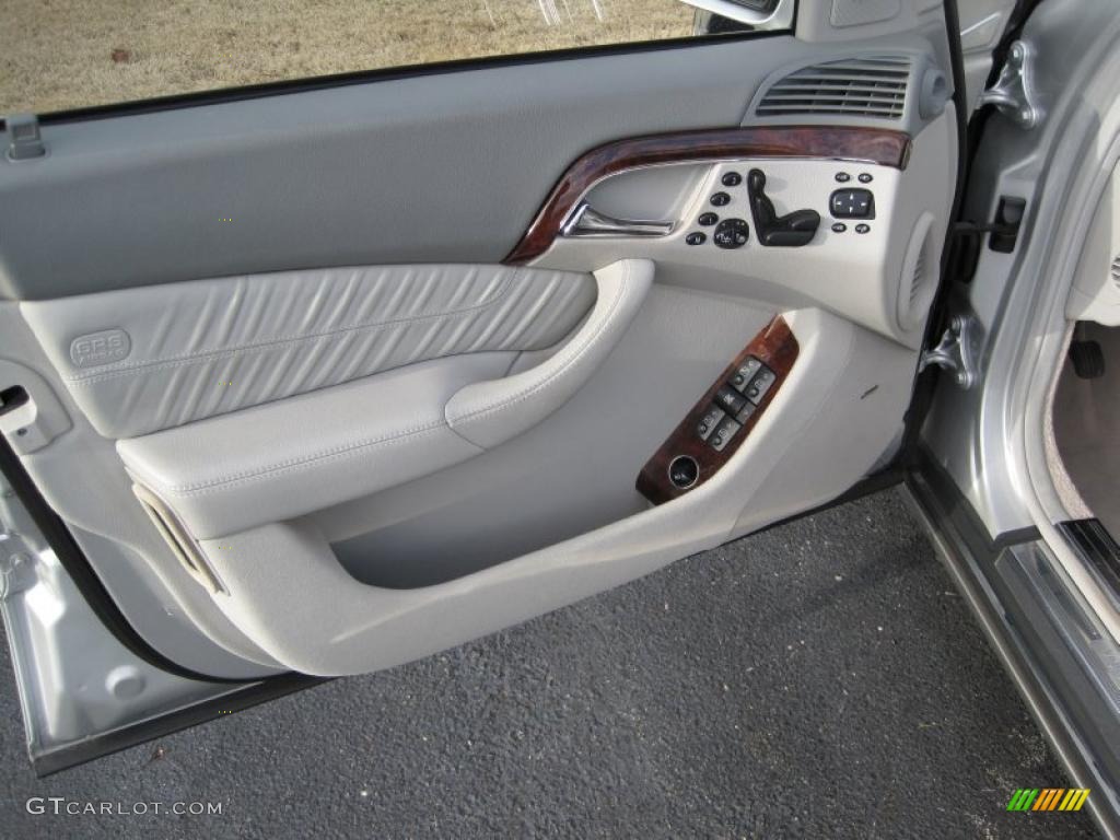 2005 Mercedes-Benz S 500 4Matic Sedan Ash Door Panel Photo #42382863