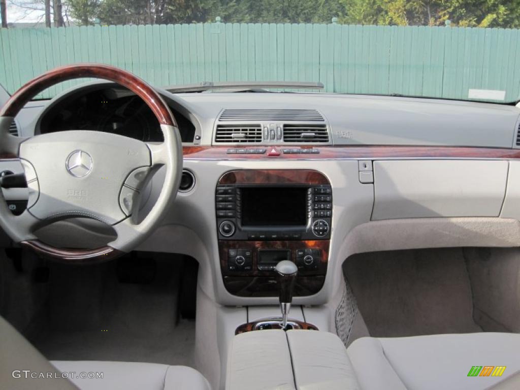 2005 Mercedes-Benz S 500 4Matic Sedan Ash Dashboard Photo #42382959
