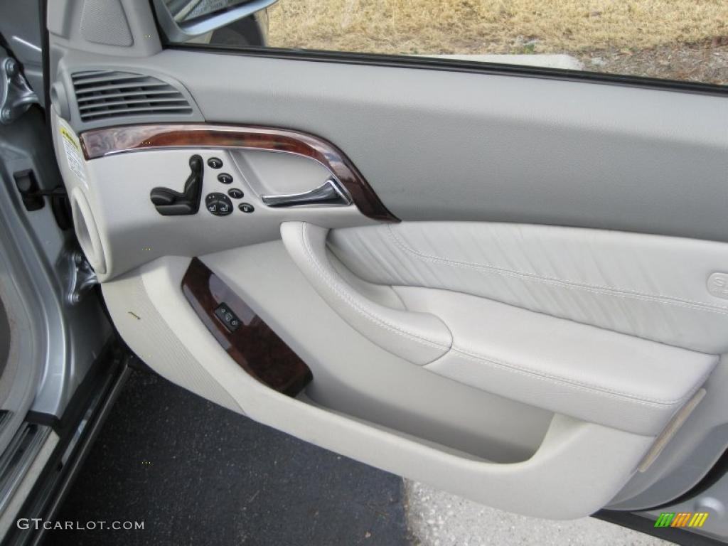 2005 Mercedes-Benz S 500 4Matic Sedan Ash Door Panel Photo #42383039