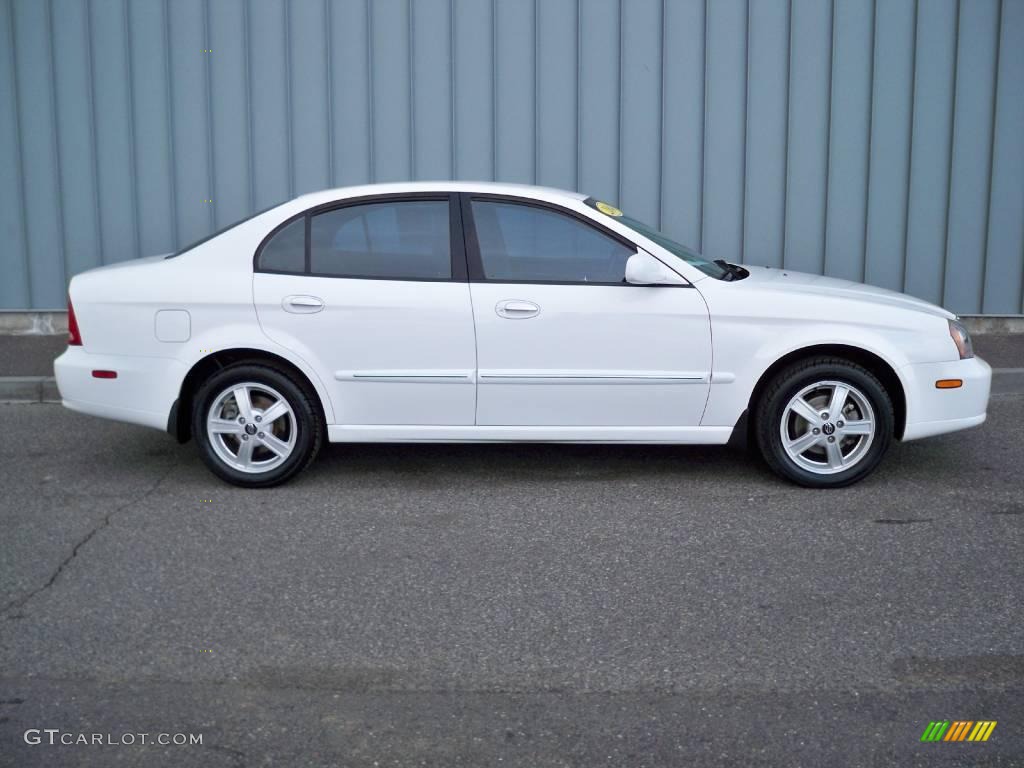 2004 Verona LX - Absolute White / Gray photo #2