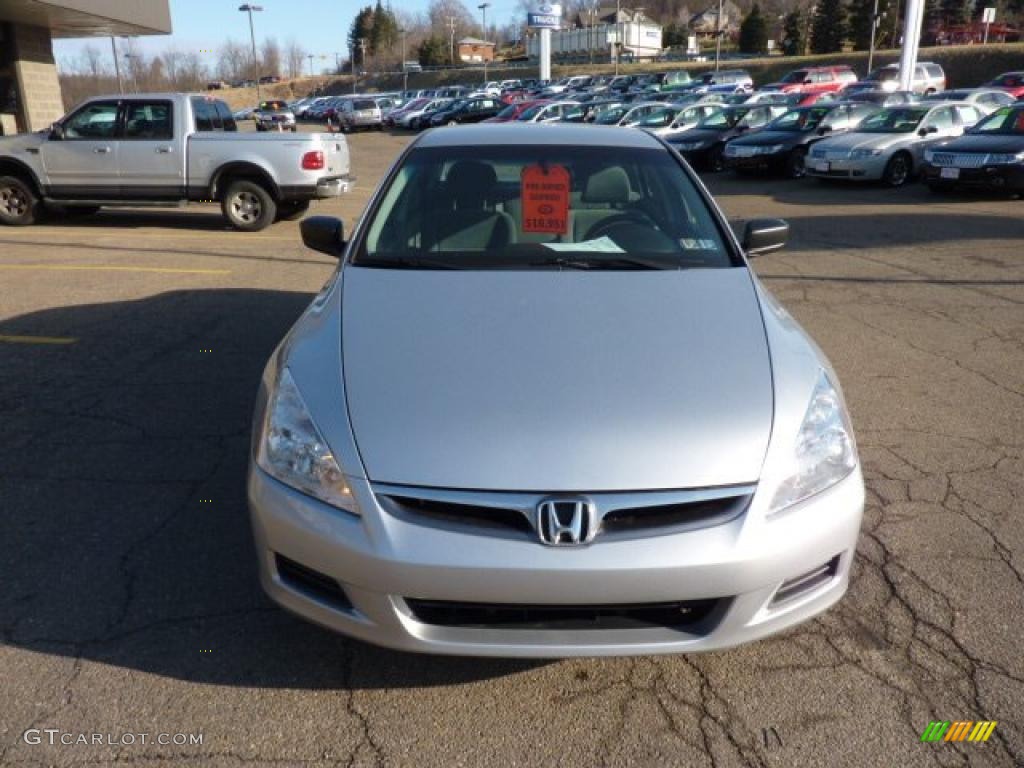 2007 Accord Value Package Sedan - Alabaster Silver Metallic / Gray photo #7