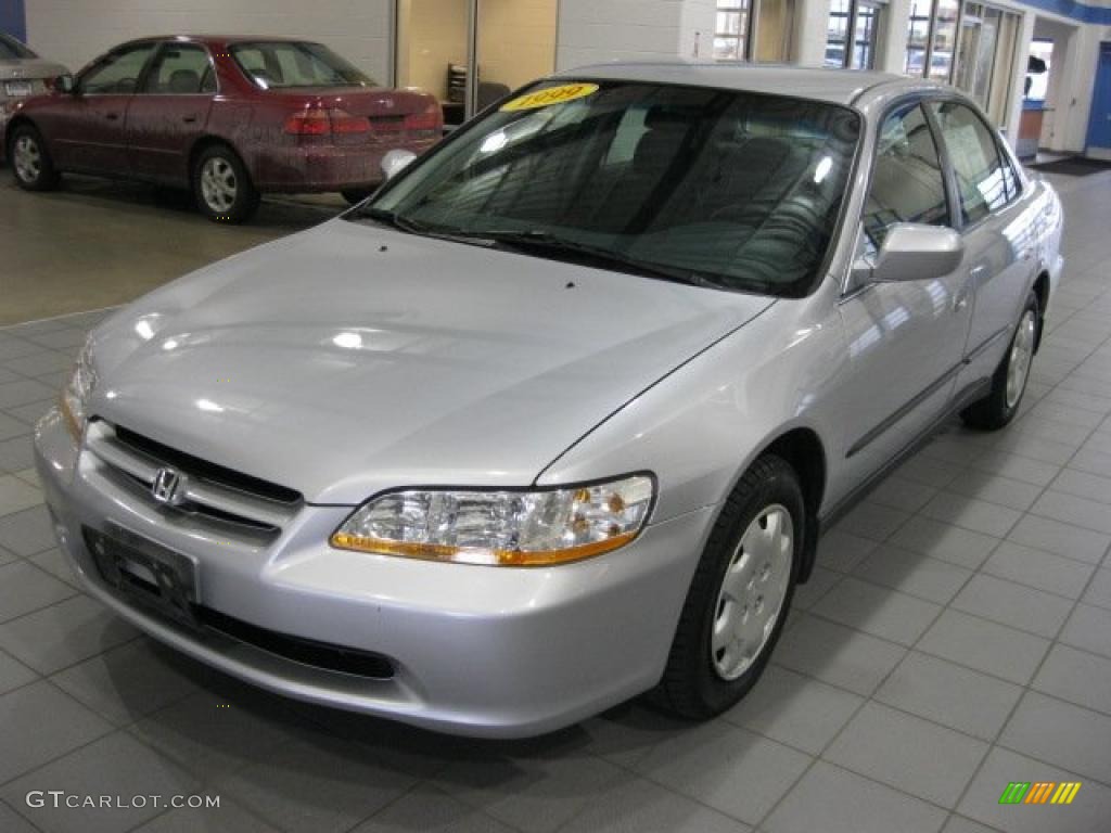 1999 Accord LX Sedan - Satin Silver Metallic / Lapis Blue photo #2