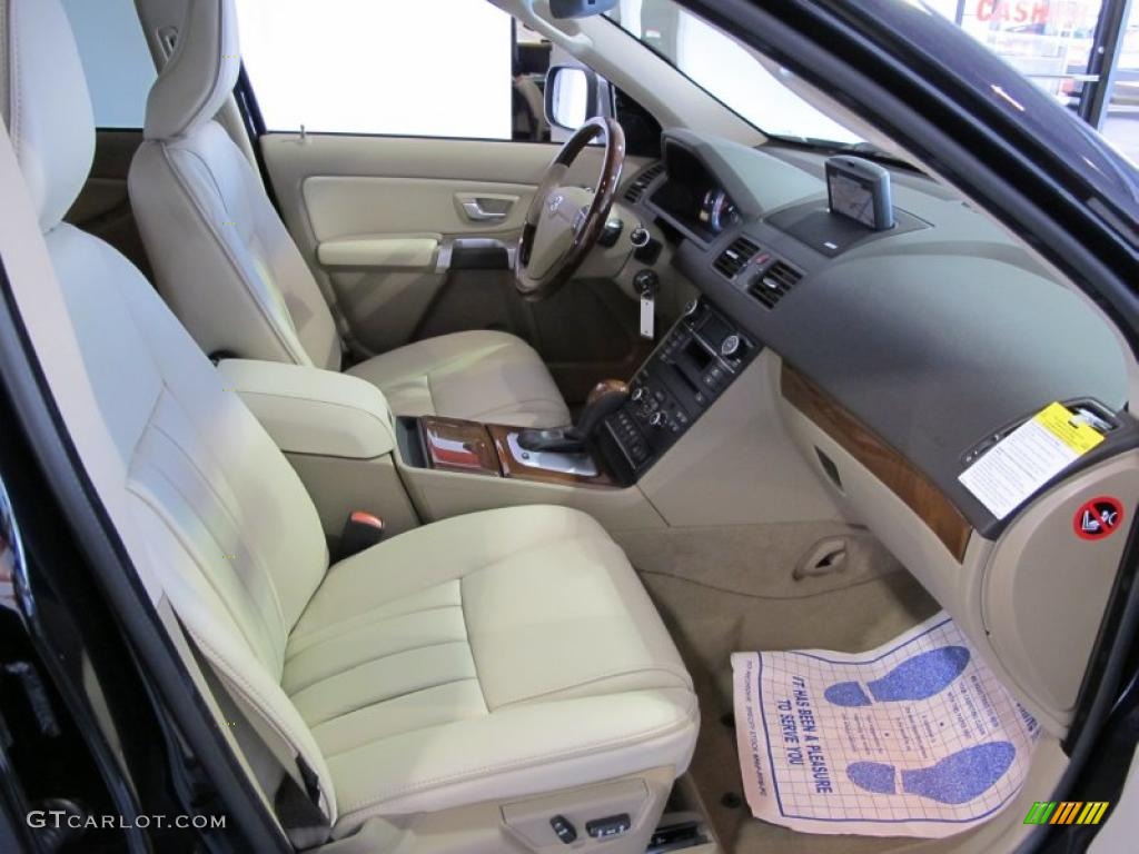 Off Black Interior 2011 Volvo XC90 V8 AWD Photo #42388191