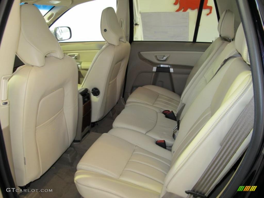 Off Black Interior 2011 Volvo XC90 V8 AWD Photo #42388207