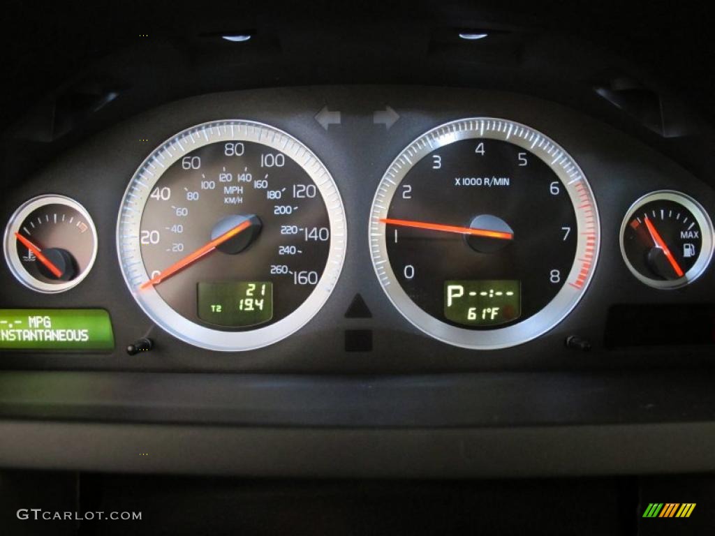 2011 Volvo XC90 V8 AWD Gauges Photo #42388311