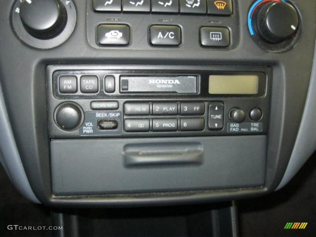 1999 Honda Accord LX Sedan Controls Photo #42388347