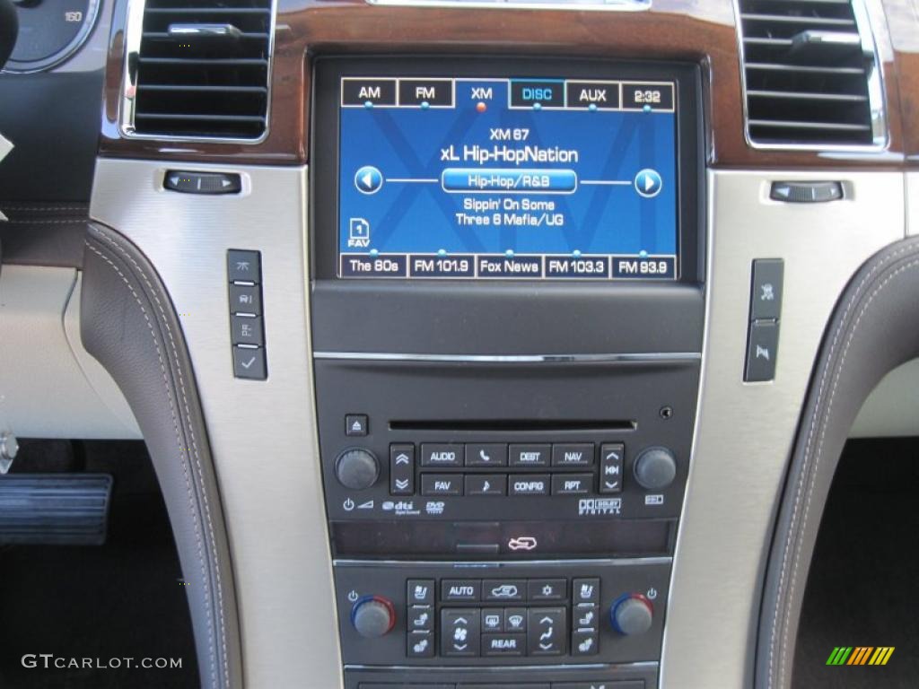 2011 Cadillac Escalade ESV Platinum AWD Controls Photo #42388943