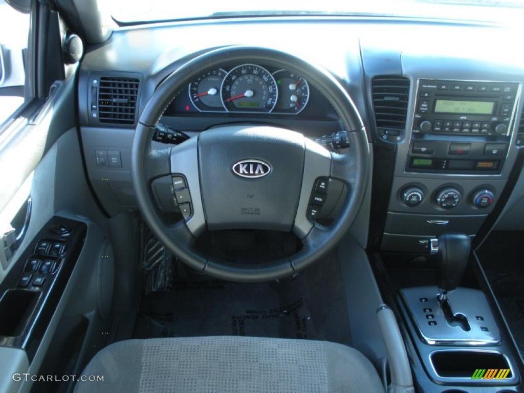2008 Kia Sorento EX Gray Dashboard Photo #42389083
