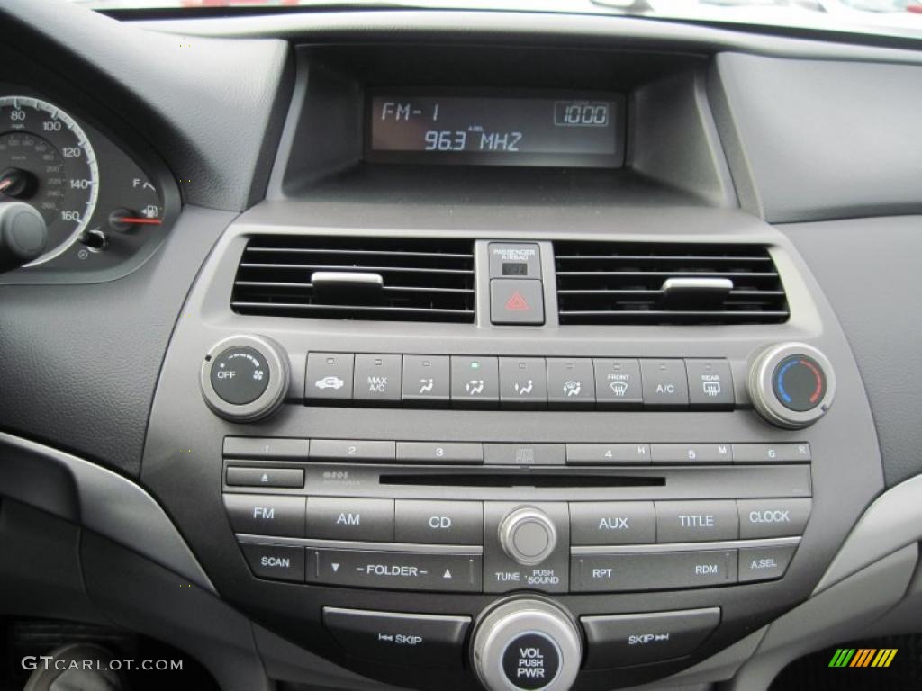 2011 Honda Accord LX-P Sedan Controls Photo #42389675