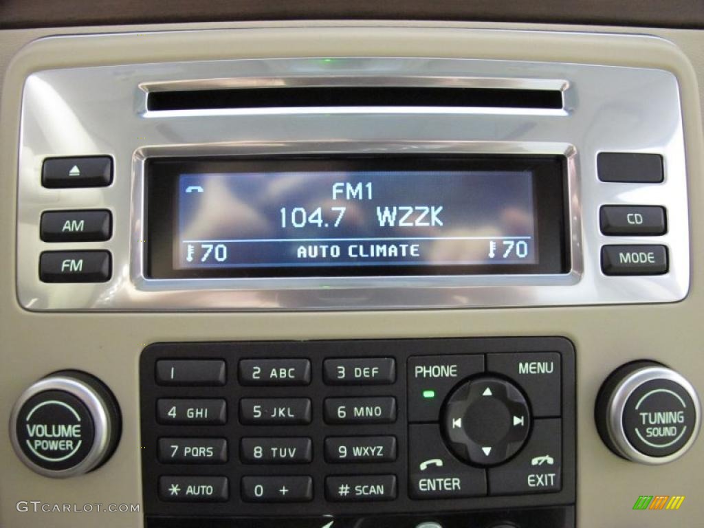 2011 Volvo XC70 3.2 Controls Photo #42389716