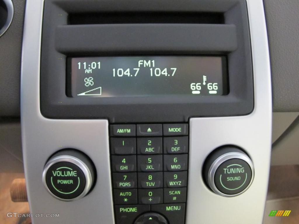 2011 Volvo S40 T5 Controls Photo #42390091