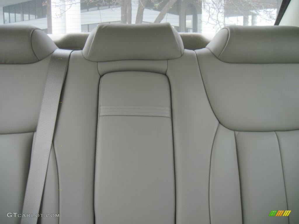2007 DTS Sedan - White Lightning / Cashmere photo #7
