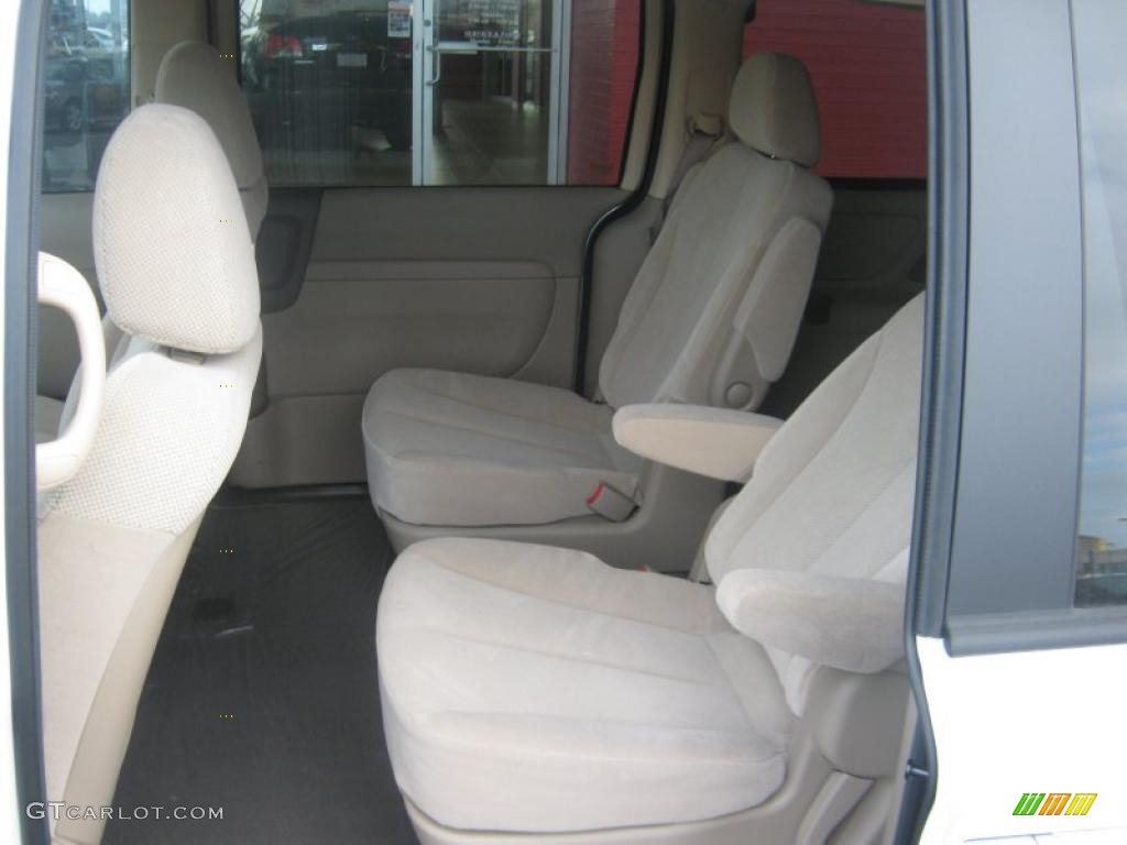 Beige Interior 2011 Kia Sedona EX Photo #42393443