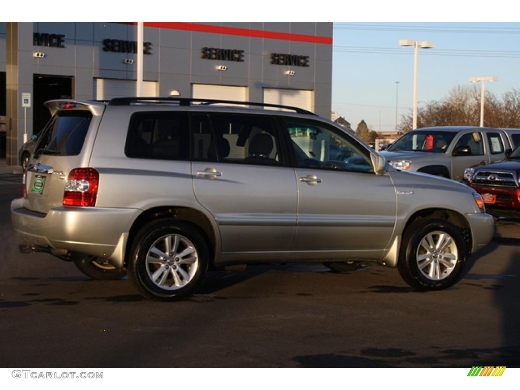 2007 Highlander Hybrid 4WD - Millenium Silver Metallic / Ash Gray photo #2