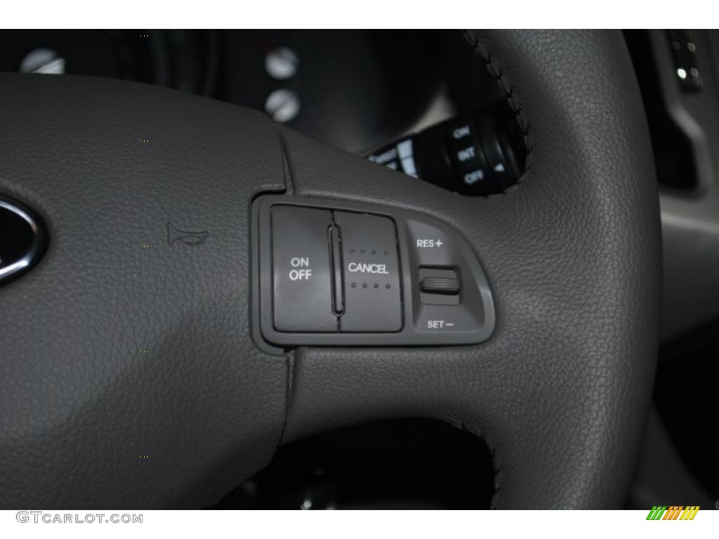 2011 Kia Sportage EX Controls Photo #42397555