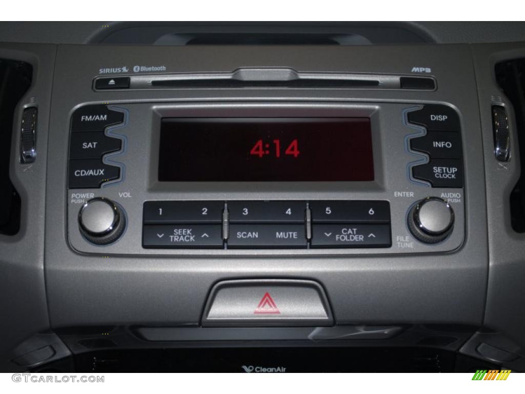 2011 Kia Sportage EX Controls Photo #42397631