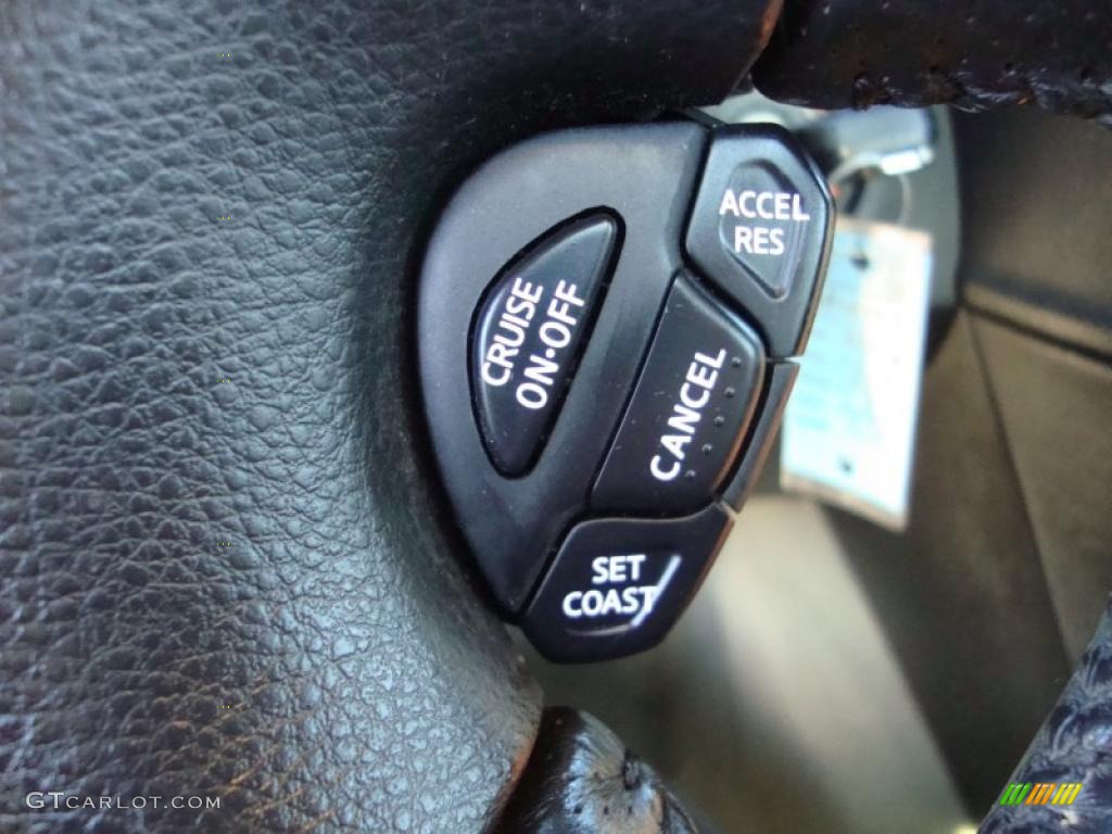 2003 Infiniti M 45 Sport Sedan Controls Photo #42402883