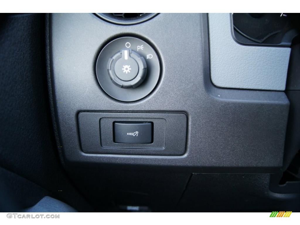 2011 Ford F150 XL Regular Cab Controls Photo #42403099