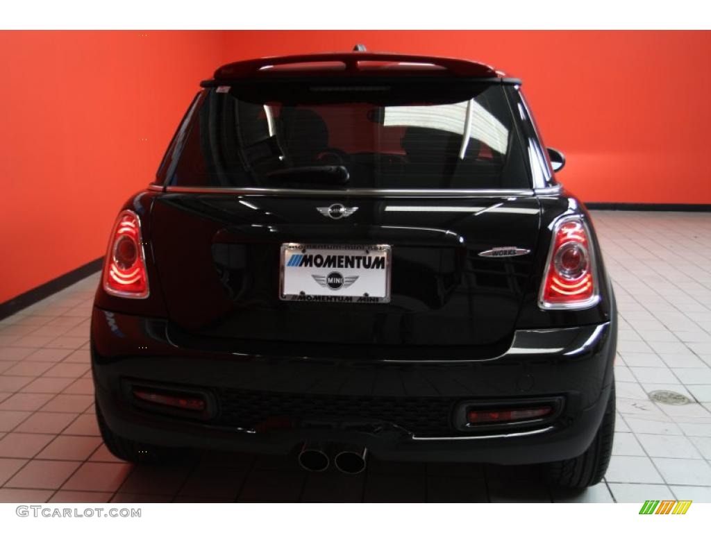 2011 Cooper John Cooper Works Hardtop - Midnight Black Metallic / Carbon Black/Championship Red Piping Lounge Leather photo #7
