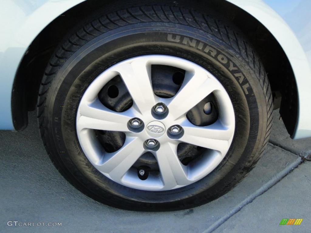 2009 Hyundai Accent GLS 4 Door Wheel Photo #42405879