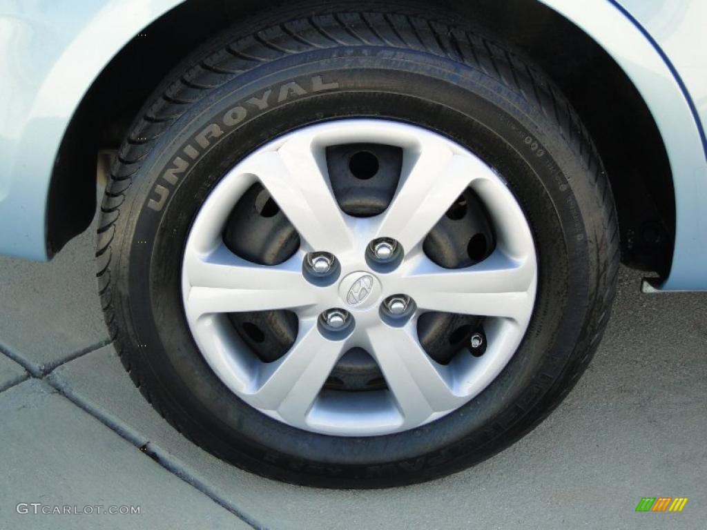 2009 Hyundai Accent GLS 4 Door Wheel Photo #42405895