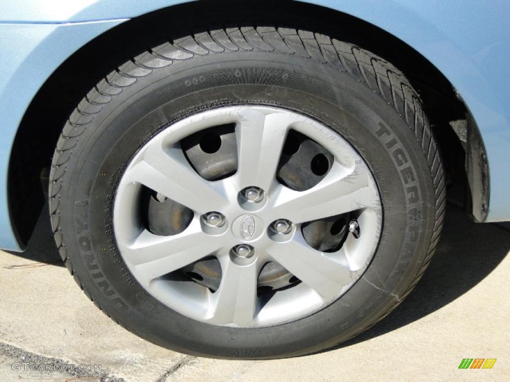2009 Hyundai Accent GLS 4 Door Wheel Photo #42405927