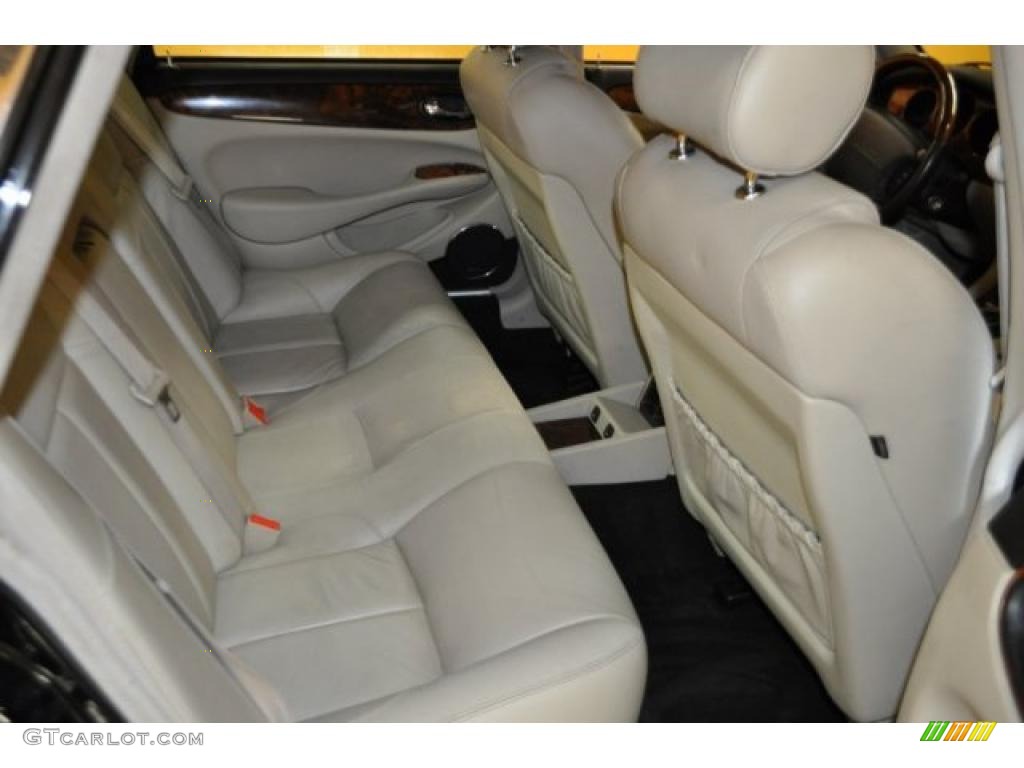 Oatmeal Interior 2003 Jaguar XJ XJR Photo #42409728