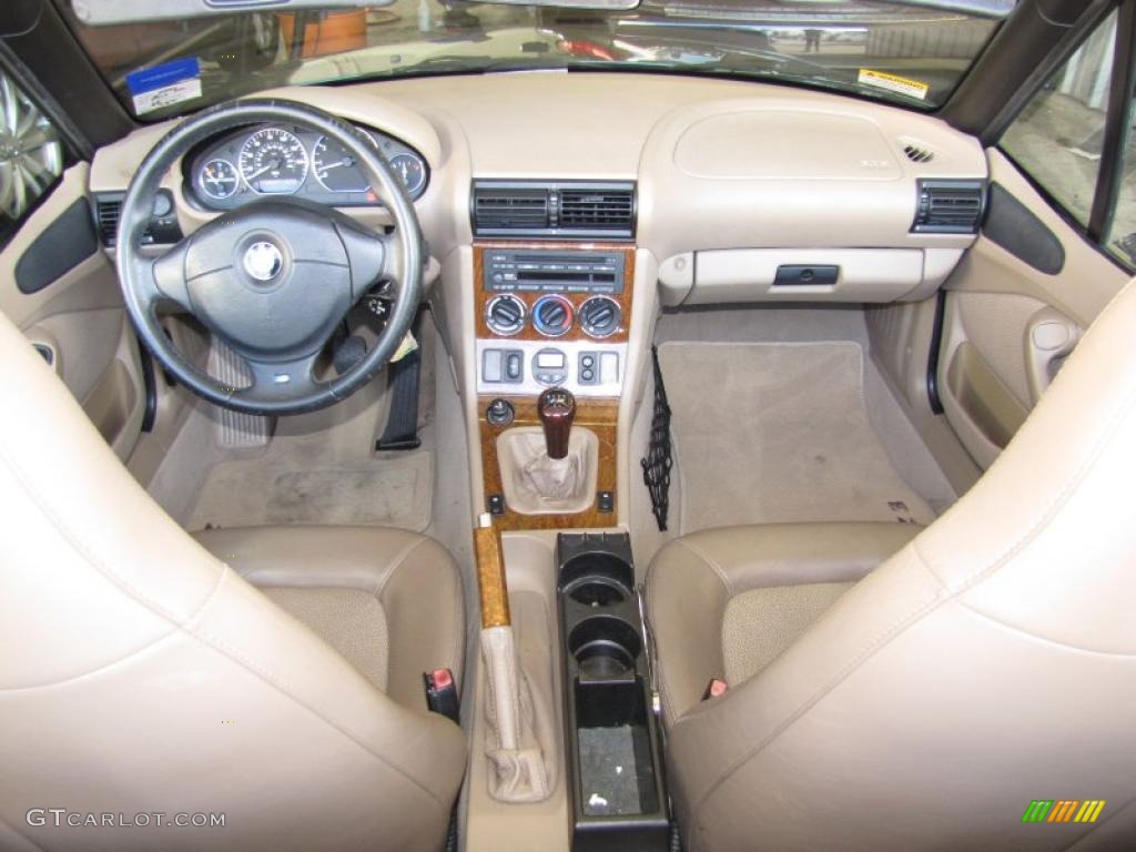 2001 BMW Z3 2.5i Roadster Beige Dashboard Photo #42411252