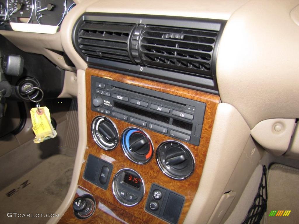 2001 BMW Z3 2.5i Roadster Controls Photo #42411280