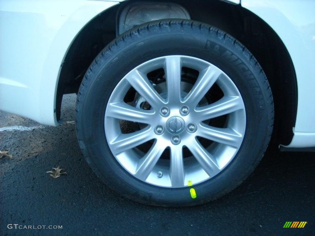 2011 Chrysler 200 Touring Wheel Photo #42412072