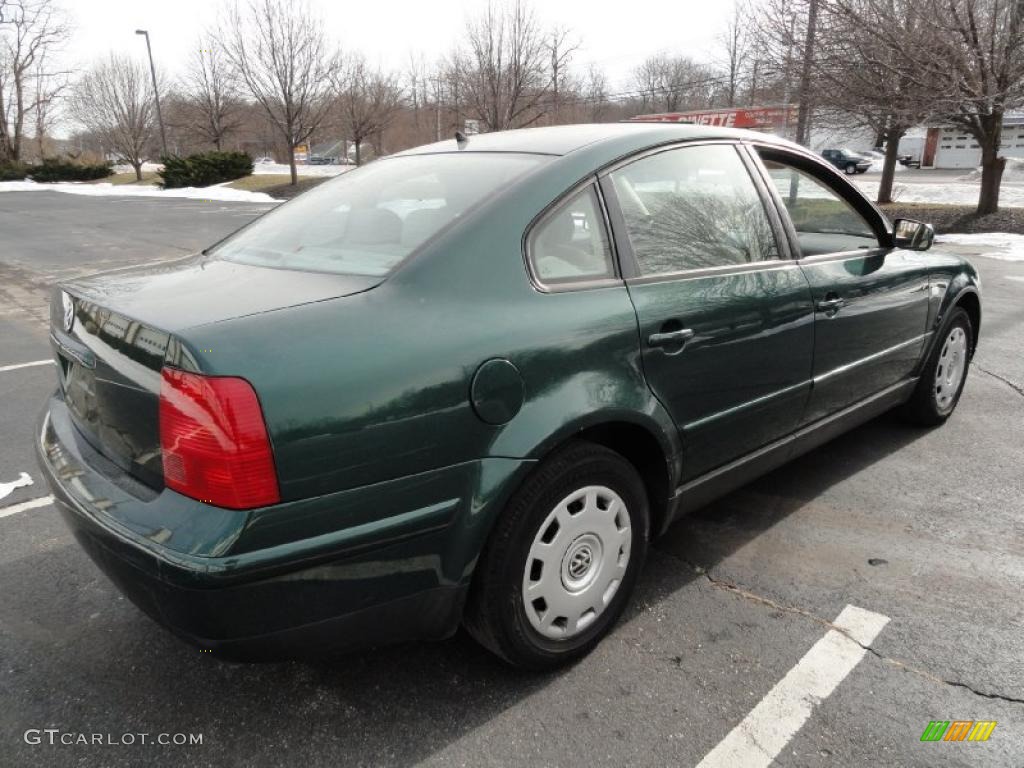 2001 Passat GLS Sedan - Pine Green Metallic / Beige photo #6