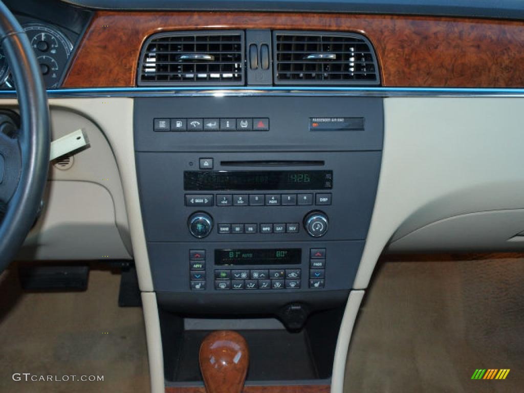 2005 Buick LaCrosse CXS Controls Photo #42414052