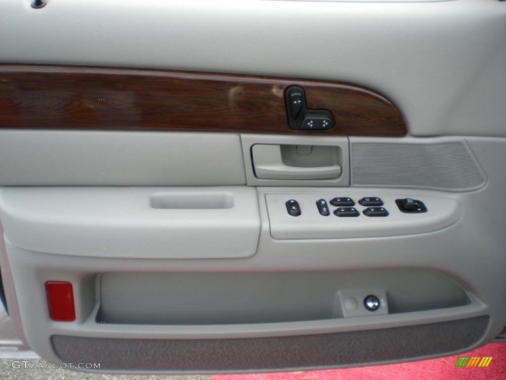 2004 Grand Marquis LS - Silver Birch Metallic / Light Flint photo #11