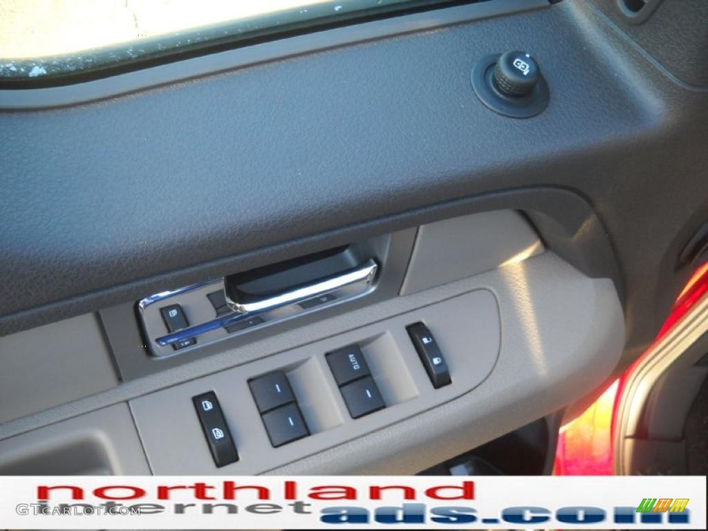 2010 F150 XLT SuperCab 4x4 - Red Candy Metallic / Medium Stone photo #16