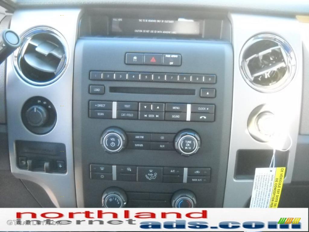 2010 F150 XLT SuperCab 4x4 - Red Candy Metallic / Medium Stone photo #17
