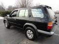 Super Black - Pathfinder SE 4x4 Photo No. 4