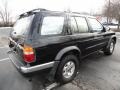 Super Black - Pathfinder SE 4x4 Photo No. 6