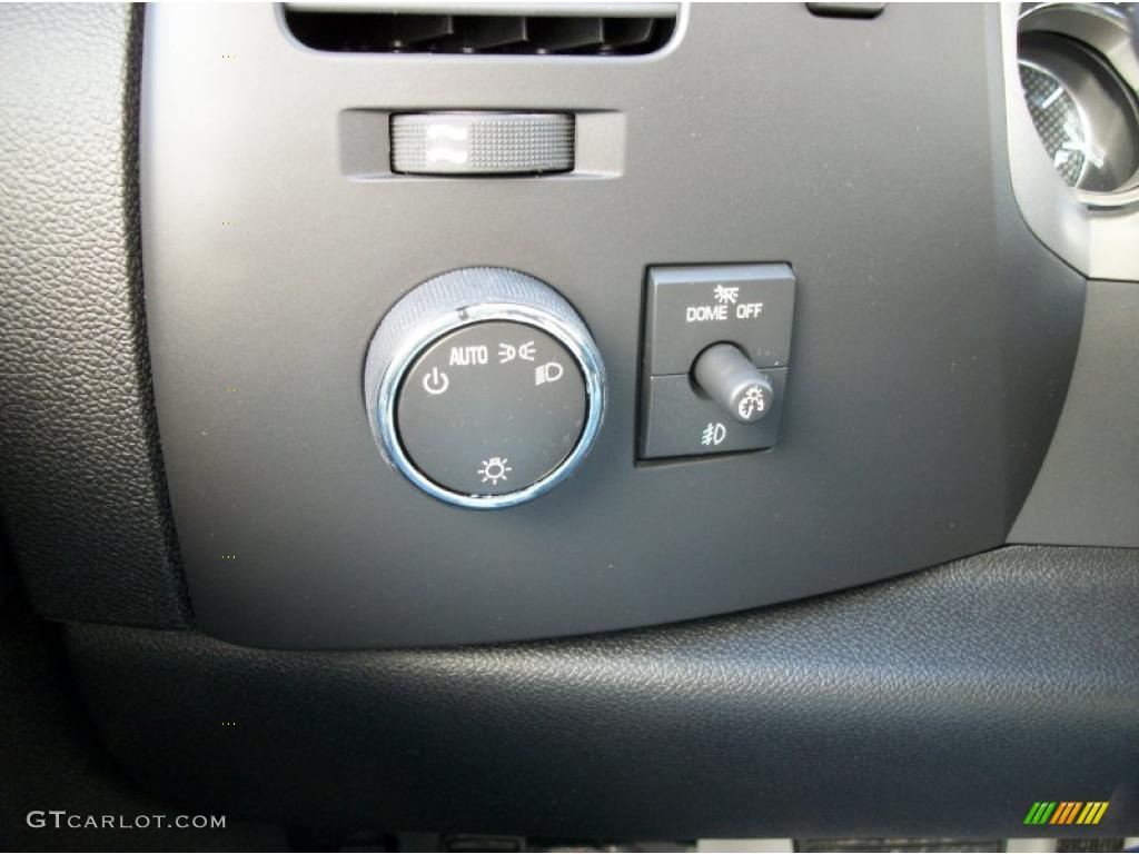 2011 Chevrolet Silverado 1500 LT Extended Cab 4x4 Controls Photo #42417132
