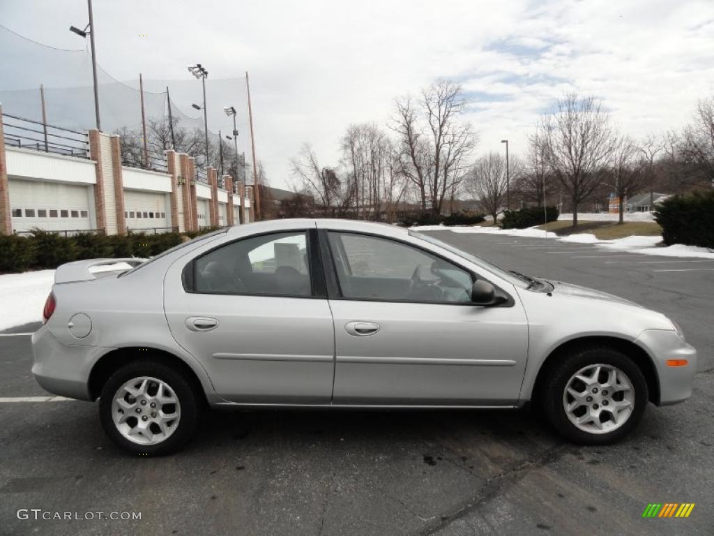 2002 Neon SXT - Bright Silver Metallic / Dark Slate Gray photo #7