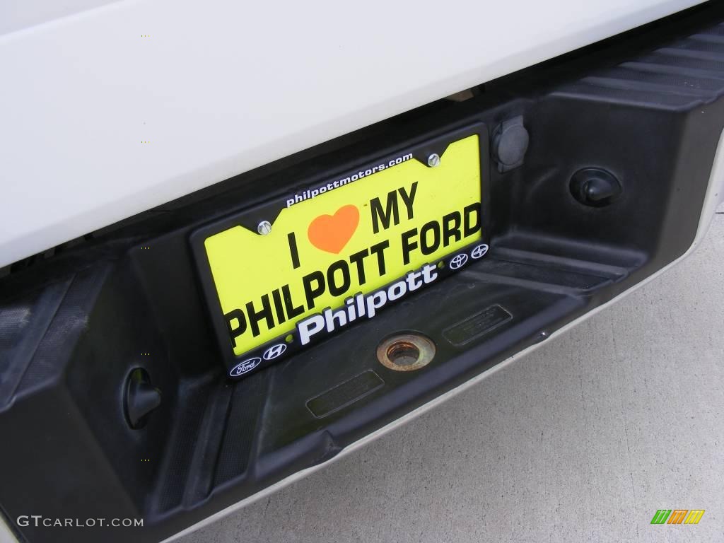2006 F150 XLT SuperCrew - Oxford White / Medium/Dark Flint photo #12