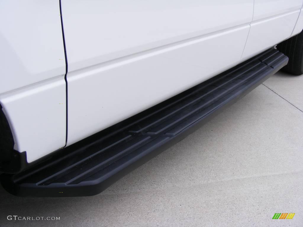 2006 F150 XLT SuperCrew - Oxford White / Medium/Dark Flint photo #15