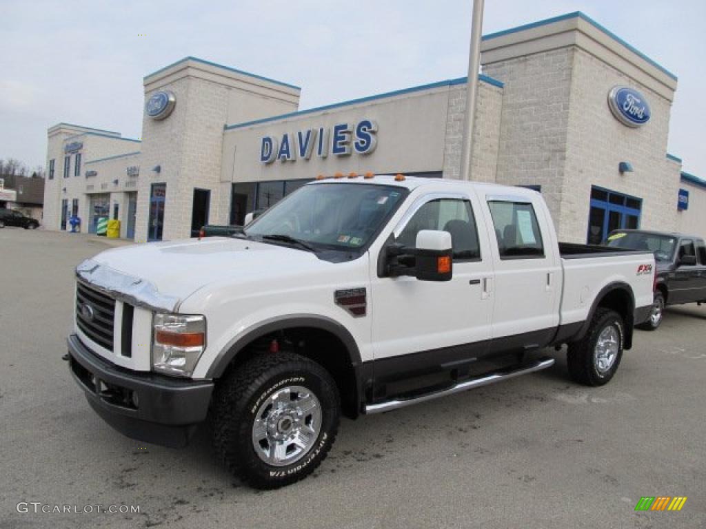 2008 F250 Super Duty FX4 Crew Cab 4x4 - Oxford White / Ebony photo #1