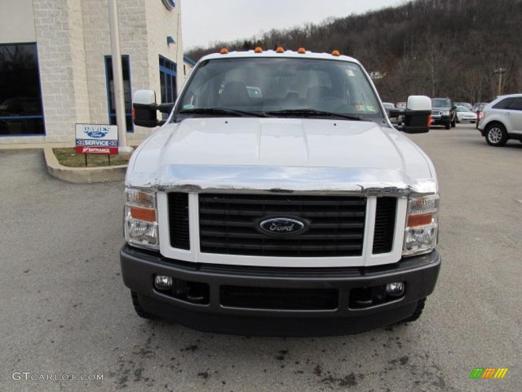 2008 F250 Super Duty FX4 Crew Cab 4x4 - Oxford White / Ebony photo #4