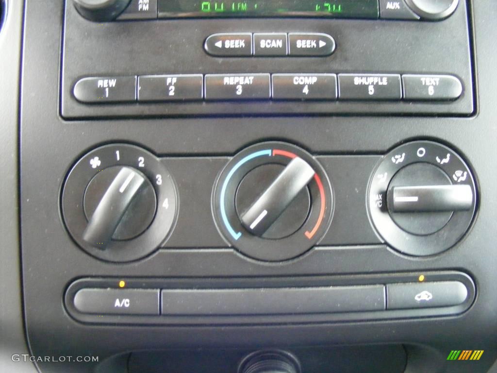 2006 F150 XLT SuperCrew - Oxford White / Medium/Dark Flint photo #35